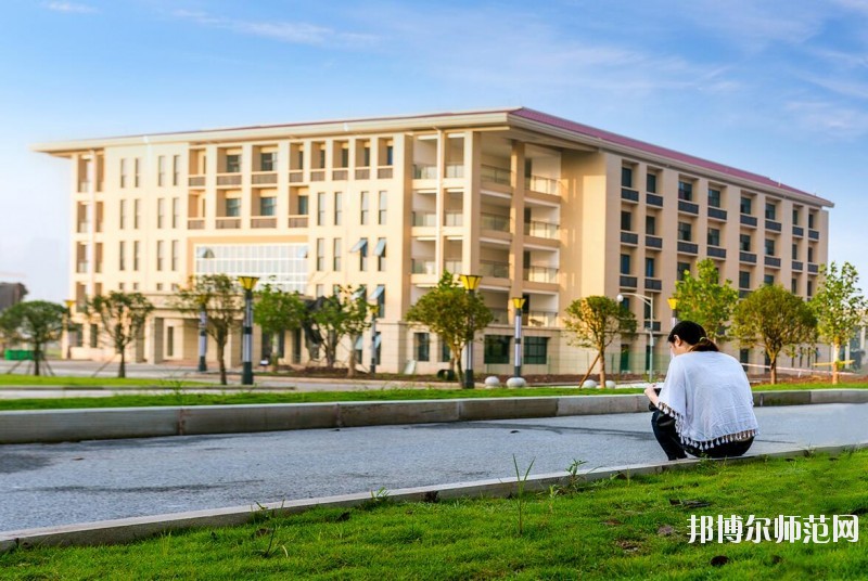 瀘州職業(yè)技術師范學院招生辦聯系電話