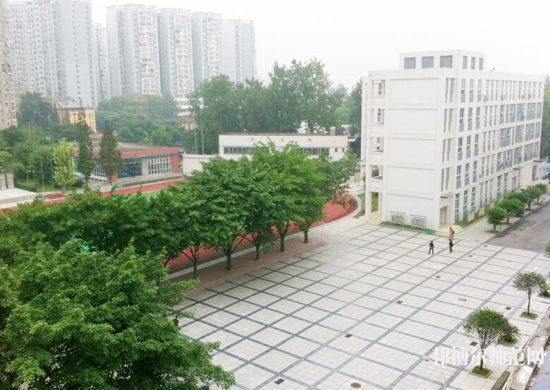 成都洞子口職業(yè)幼兒師范高級(jí)中學(xué)2018年報(bào)名條件、招生對(duì)象