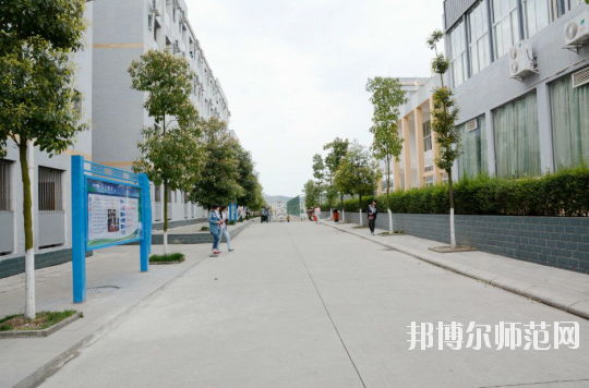 蒼溪縣幼兒師范職業(yè)高級(jí)中學(xué)怎么樣、好不好