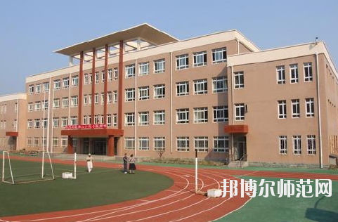 江西2020年幼師學(xué)校中專升大?？际裁? width=