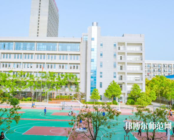 長(zhǎng)沙2020年幼師學(xué)校和中專(zhuān)有哪些區(qū)別