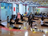 遵義2020年中專幼師學(xué)?？梢钥即髮? /><b>遵義2020年中專幼師學(xué)校可以考大專嗎</b><span>2020-02-26 17:12</span><p>遵義2020年中專幼師學(xué)?？梢钥即髮?現(xiàn)在越來越多的學(xué)生看重升學(xué)了，以往大部分的學(xué)生在讀完中職之后就是出去就業(yè)了，而現(xiàn)在更</p></a></li>
            <li><a href=