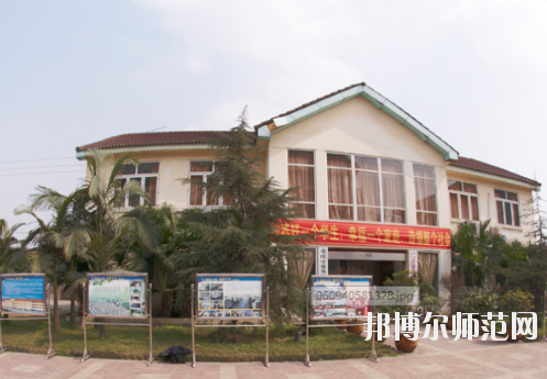 重慶聚英幼師技工學校怎么樣、好不好