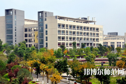 重慶機電工業(yè)幼師學(xué)校怎么樣、好不好