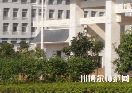 信陽職業(yè)技術(shù)師范學院2023年報名條件、招生要求、招生對象