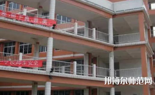 重慶旅游幼師學(xué)校2023年報(bào)名條件、招生要求、招生對(duì)象