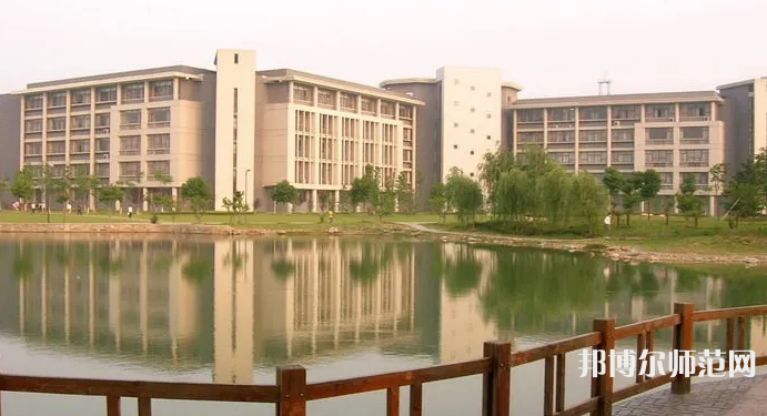 安徽大學(xué)師范學(xué)院磬苑校區(qū)2023年報名條件、招生要求、招生對象