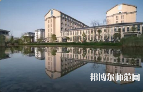 湖北恩施師范學院2023年報名條件、招生要求、招生對象