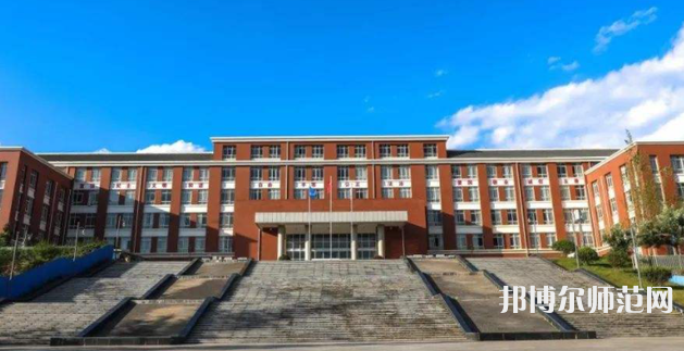 云南大學(xué)滇池師范學(xué)院楊林校區(qū)2023年報名條件、招生要求、招生對象