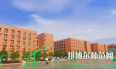 2023年懷化師范高等?？茖W(xué)校是民辦大學(xué)還是公辦