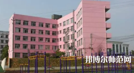 2023年達州高級技工幼兒師范學校報名條件、招生對象