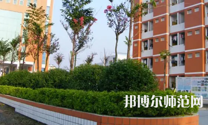 2023年瀘州電子機械幼師學(xué)校報名條件、招生對象