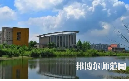 2023年重慶師范大學(xué)涉外商貿(mào)學(xué)院報名條件、招生對象