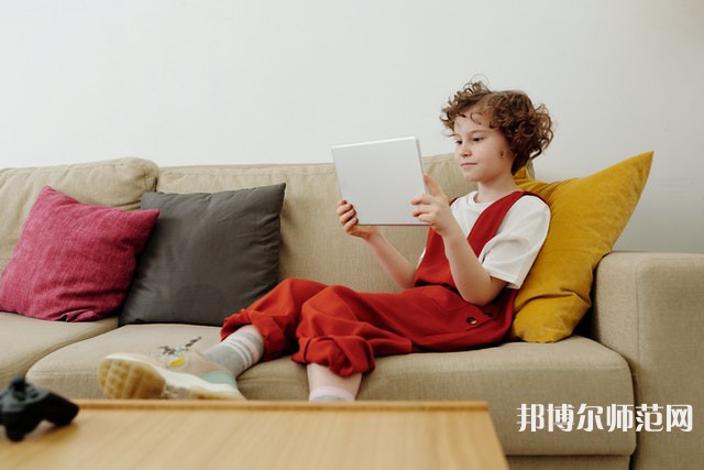 滇西科技師范學(xué)院介紹、地址